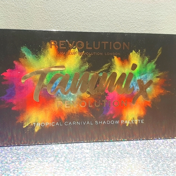 Revolution x Tammi Carnival Palette - Picture 1 of 2